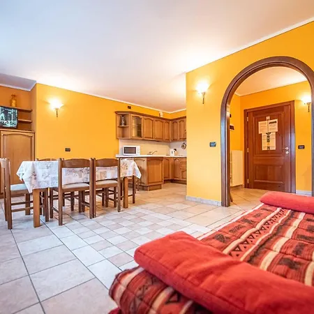 Family House Amalia Myholidaylivigno
