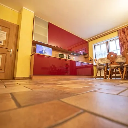 Family House Amalia Myholidaylivigno *